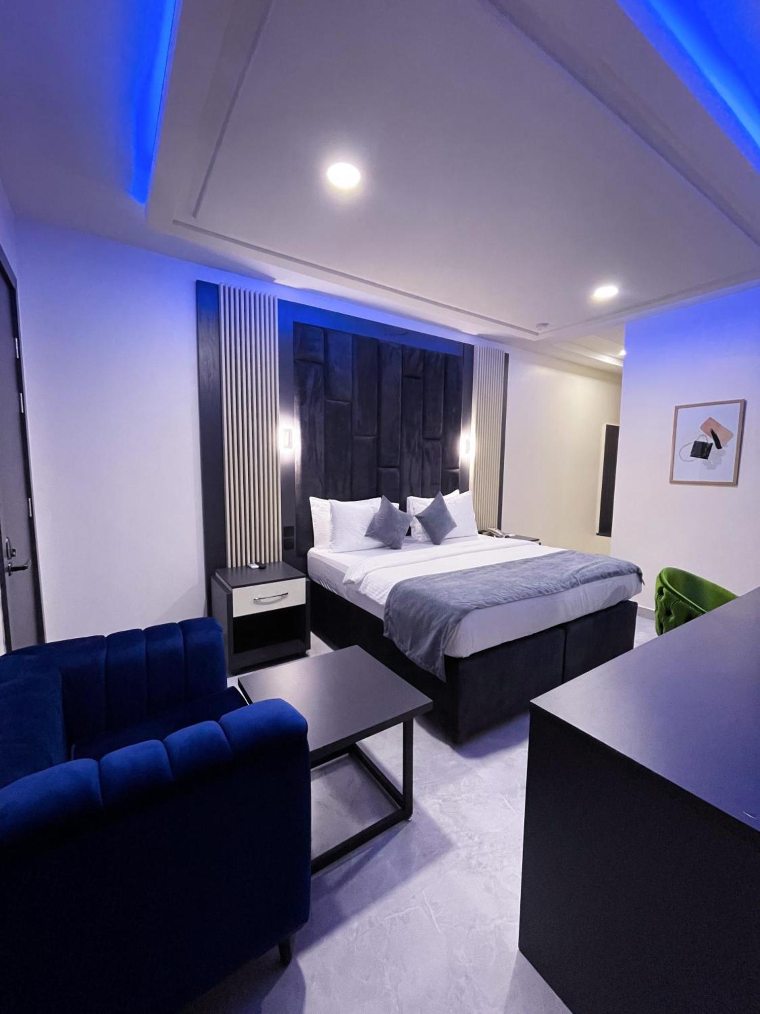 The Mayrock Hotel أبوجا المظهر الخارجي الصورة