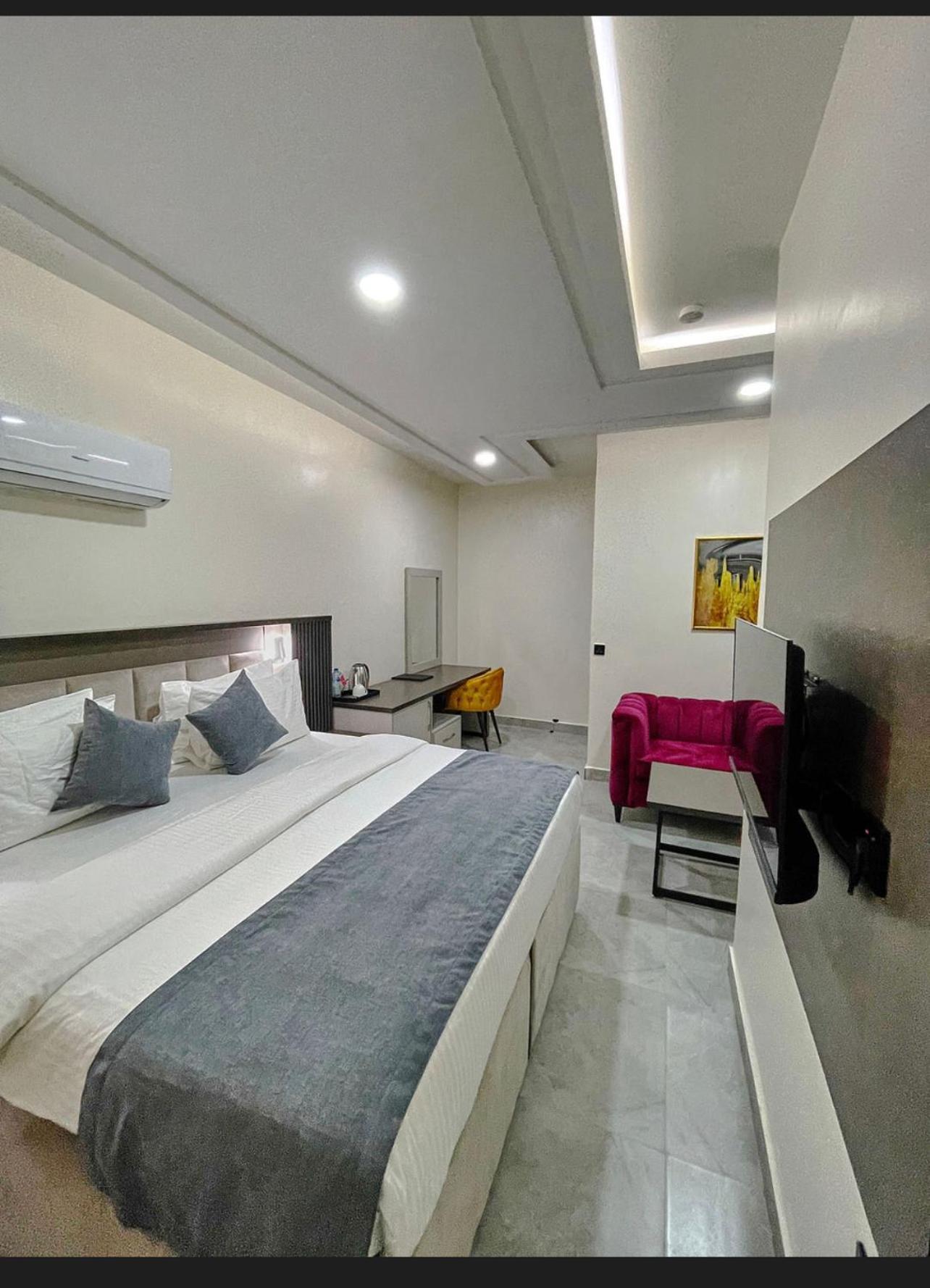 The Mayrock Hotel أبوجا المظهر الخارجي الصورة