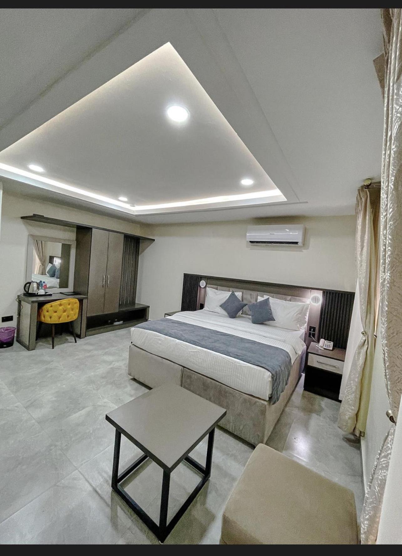 The Mayrock Hotel أبوجا المظهر الخارجي الصورة